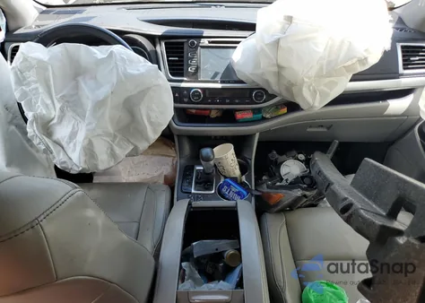 2018 Toyota Highlander Se из США, поврежденный, VIN 5TDJZRFH6JS857546